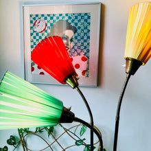 Load image into Gallery viewer, Vintage vloerlamp met drie kapjes, Zweden 1960 (369)