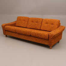 Load image into Gallery viewer, Vintage sofa