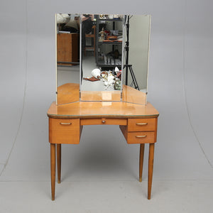 Vintage teak toilettafel. Zweden jaren 50