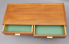 Load image into Gallery viewer, Vintage teak halkastje met 2 laden (231), zweden 1960