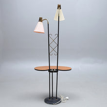 Load image into Gallery viewer, Vintage vloerlamp met teakhouten tafelblad ,Zweden 1960