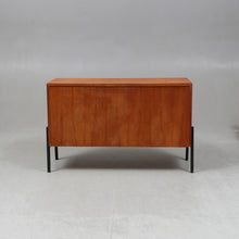 Load image into Gallery viewer, Sideboard Teak jaren 60 Zweeds ontwerp (22596)
